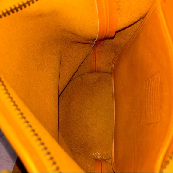 VINTAGE COACH DUFFLE SAC BUCKET SOULDER BAG PURSE Yellow Leather #9953 - Picture 8 of 13
